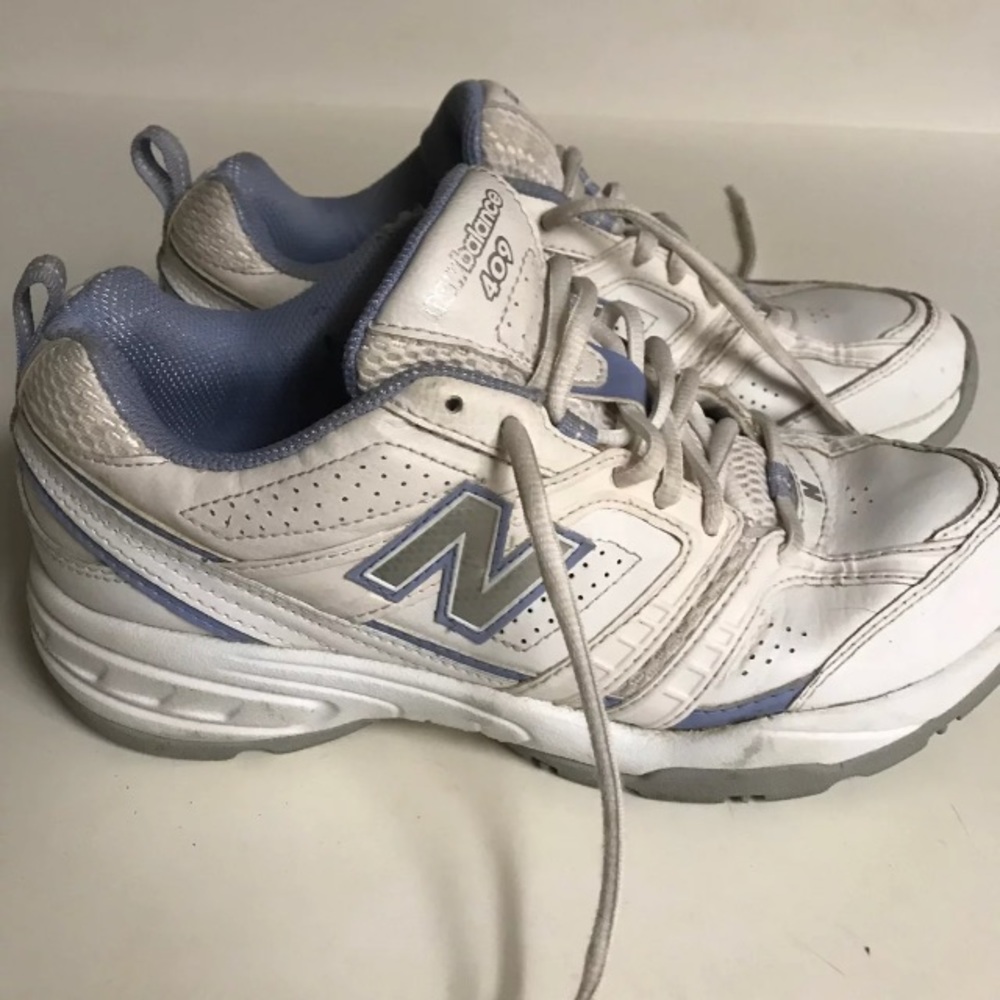 Women’s new balance athletic shoes